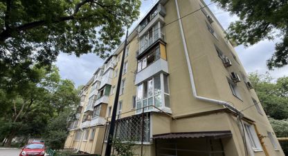 Продам квартиру 2-х комнатную с общей площадью 42.8м2, 5/5 эт., на улице Семашко ул, Железнодорожный район, г. Симферополь , Крым авт. респ., Россия, агентство Интернет-партнер. Фотография №1