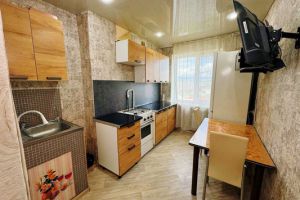 Продам квартиру 2-х комнатную с общей площадью 44м2, 8/9 эт., на улице Вокзальная ул, центральный район, г. Комсомольск-на-Амуре, Хабаровский край, Россия, агентство Интернет-партнер