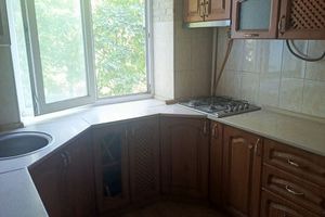 Продам квартиру 1 комнатную с общей площадью 30.1м2, 3/5 эт., на улице Трубаченко ул, Центральный район, г. Симферополь , Крым авт. респ., Россия, агентство Интернет-партнер