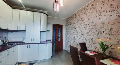 Купить 2-х комнатную квартиру на улице С жилина ул г. Медведево. Фотография №4