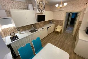 Продам квартиру 2-х комнатную с общей площадью 71.4м2, 1/5 эт., на улице Ленина пр-кт, г. Электросталь, Московская обл., Россия, агентство Интернет-партнер