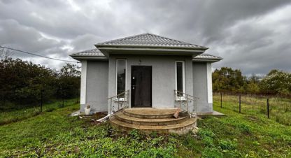 Продам дом 2-х комнатный с общей площадью 65м2, на улице Комсомольская, г. Гостагаевская, Краснодарский край, Россия, агентство Интернет-партнер. Фотография №1