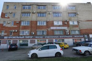Продам офисное помещение с общей площадью 407м2, на улице Старомарьевское, Октябрьский район, г. Ставрополь, Ставропольский край, Россия, агентство Интернет-партнер