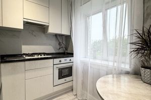 Продам квартиру 2-х комнатную с общей площадью 41.4м2, 5/5 эт., на улице Емлютина ул, Советский район, г. Брянск, Брянская обл., Россия, агентство Интернет-партнер