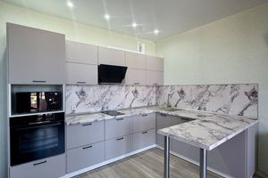 Продам квартиру с общей площадью 33.1м2, 11/16 эт., на улице Строителей ул, г. Ханты-Мансийск, Ханты-Мансийский авт. окр., Россия, агентство Интернет-партнер