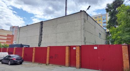 Сдам торговое помещение с общей площадью 334м2, на улице Дружининская, Старая сортировка район, г. Екатеринбург, Свердловская обл., Россия, агентство Интернет-партнер. Фотография №1