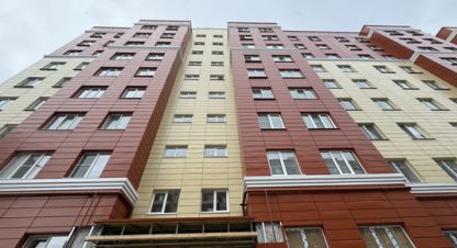 Продам квартиру 3-х комнатную с общей площадью 77м2, 7/9 эт., на улице Профсоюзная ул, г. Вольный аул, Кабардино-Балкария респ., Россия, агентство Интернет-партнер. Фотография №1