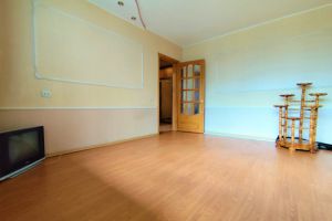 Продам квартиру 3-х комнатную с общей площадью 62.5м2, 3/9 эт., на улице Ленинградский пр-кт, Дзержинский район, г. Нижний Тагил, Свердловская обл., Россия, агентство Интернет-партнер