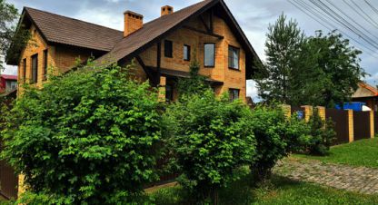 Продам дом 4-х комнатный с общей площадью 270.7м2, на улице Верхоянская ул, Орджоникидзевский район, г. Пермь, Пермский край, Россия, агентство Интернет-партнер. Фотография №1