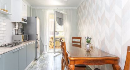Продам квартиру 2-х комнатную с общей площадью 58.2м2, 2/10 эт., на улице Московская ул, г. Зеленоградск, Калининградская обл., Россия, агентство Интернет-партнер. Фотография №1