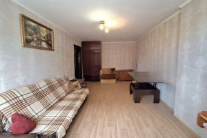 Продам квартиру 1 комнатную с общей площадью 32.5м2, 2/5 эт., на улице Русская, Центральный район, г. Симферополь , Крым авт. респ., Россия, агентство Интернет-партнер