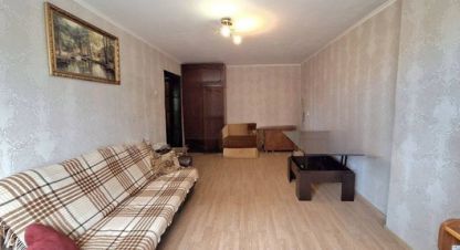 Продам квартиру 1 комнатную с общей площадью 32.5м2, 2/5 эт., на улице Русская, Центральный район, г. Симферополь , Крым авт. респ., Россия, агентство Интернет-партнер. Фотография №1