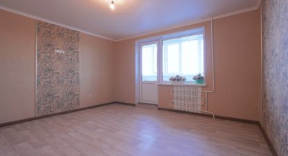 Продам квартиру 2-х комнатную с общей площадью 60м2, 3/9 эт., на улице Чехова ул, Ленинский район, г. Ставрополь, Ставропольский край, Россия, агентство Интернет-партнер. Фотография №1