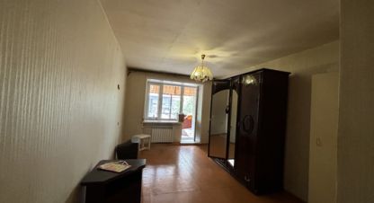 Продам квартиру 1 комнатную с общей площадью 35м2, 2/8 эт., на улице Орджоникидзе ул, г. Сыктывкар, Коми респ., Россия, агентство Интернет-партнер. Фотография №1