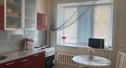 Сдам квартиру 1 комнатную с общей площадью 30м2, 3/9 эт., на улице Ворошилова ул, Автозаводский район, г. Тольятти, Самарская обл., Россия, агентство Интернет-партнер. Фотография №1