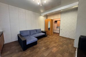 Продам квартиру 2-х комнатную с общей площадью 50.7м2, 4/5 эт., на улице Калинина ул, Ленинский окр. район, г. Комсомольск-на-Амуре, Хабаровский край, Россия, агентство Интернет-партнер