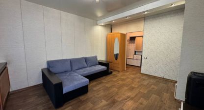Продам квартиру 2-х комнатную с общей площадью 50.7м2, 4/5 эт., на улице Калинина ул, Ленинский окр. район, г. Комсомольск-на-Амуре, Хабаровский край, Россия, агентство Интернет-партнер. Фотография №1