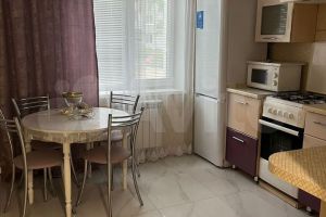 Продам квартиру 1 комнатную с общей площадью 35м2, 1/9 эт., на улице Скворцова, г. Кострома, Костромская обл., Россия, агентство Вектор