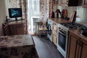 Сдам квартиру 2-х комнатную с общей площадью 42м2, 1/2 эт., на улице Некрасовское шоссе, г. Кострома, Костромская обл., Россия, агентство Вектор