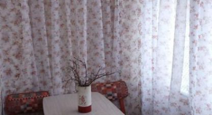 Купить 1 комнатную квартиру на улице Балакирева г. Посёлокского типа кадый. Фотография №4