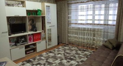 Продам квартиру 1 комнатную с общей площадью 48м2, 1/2 эт., на улице Балакирева, г. Посёлокского типа кадый, Костромская обл., Россия, агентство Вектор. Фотография №1