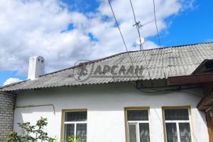 Продам квартиру 2-х комнатную с общей площадью 50м2, 1/1 эт., на улице Станционная, г. Посёлок октябрьский, Татарстан респ., Россия, агентство Арслан