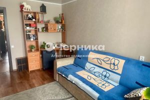 Продам квартиру 2-х комнатную с общей площадью 44м2, 4/5 эт., на улице Володарского пер, г. Каменск-Шахтинский, Ростовская обл., Россия, агентство АН Черника