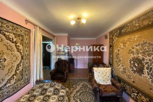 Продам квартиру 1 комнатную с общей площадью 28.8м2, 4/4 эт., на улице Гагарина, г. Красный Сулин, Ростовская обл., Россия, агентство АН Черника