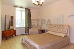 Продам квартиру 3-х комнатную с общей площадью 74м2, 2/2 эт., на улице Смирных ул, Центральный район район, г. Челябинск, Челябинская обл., Россия, агентство 74 метра