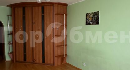 Купить квартиру 4-х комнатную, 110 кв. м., Россия, г. Омск. Фотография №9