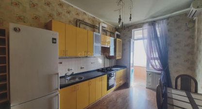 Продам квартиру 2-х комнатную с общей площадью 87м2, 2/7 эт., на улице Античный, Гагаринский район, г. Севастополь, Крым авт. респ., Россия, агентство Херсонес Недвижимость. Фотография №1