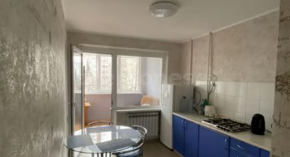 Продам квартиру 1 комнатную с общей площадью 38.3м2, 3/9 эт., на улице Героев Сталинграда, Гагаринский район, г. Севастополь, Крым авт. респ., Россия, агентство Херсонес Недвижимость. Фотография №1