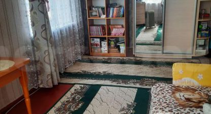 Продам квартиру 3-х комнатную с общей площадью 67.4м2, 1/2 эт., на улице Чернореченская, Нахимовский район, г. Севастополь, Крым авт. респ., Россия, агентство Херсонес Недвижимость. Фотография №1