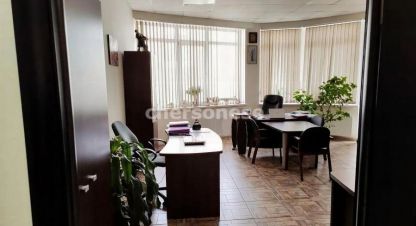 Продам офисное помещение с общей площадью 32м2, на улице Октябрьской Революции, Гагаринский район, г. Севастополь, Крым авт. респ., Россия, агентство Херсонес Недвижимость. Фотография №1