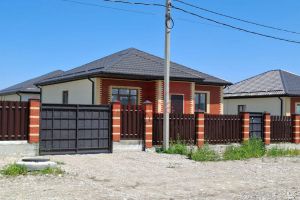 Продам дом 4-х комнатный с общей площадью 110м2, на улице Грушевая, г. Ессентуки, Ставропольский край, Россия, агентство Альфа-Н