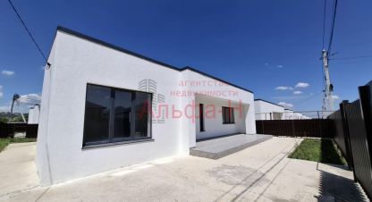 Продам дом 3-х комнатный с общей площадью 100м2, на улице Грушевая, г. Ессентуки, Ставропольский край, Россия, агентство Альфа-Н. Фотография №1