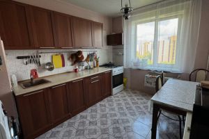 Продам квартиру 3-х комнатную с общей площадью 70.1м2, 9/9 эт., на улице Октябрьский пр-кт, г. Подольск, Московская обл., Россия, агентство Интернет-партнер