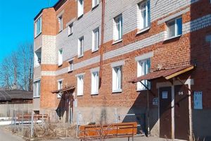 Продам квартиру 2-х комнатную с общей площадью 46м2, 1/3 эт., на улице Островского, г. Киржач, Владимирская обл., Россия, агентство Сервис по недвижимости ИМЛС