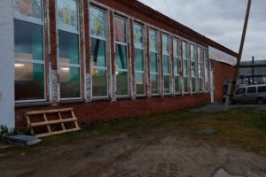 Сдам торговое помещение с общей площадью 1200м2, на улице Буденного, г. Уват, Тюменская обл., Россия, агентство JCat