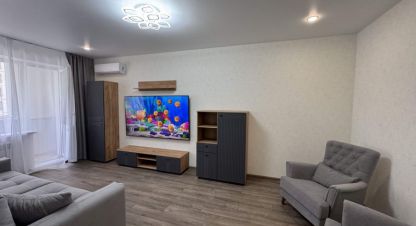 Продам квартиру 2-х комнатную с общей площадью 50.5м2, 5/10 эт., на улице 15-й микро, Октябрьский район, г. Липецк, Липецкая обл., Россия, агентство JCat. Фотография №1