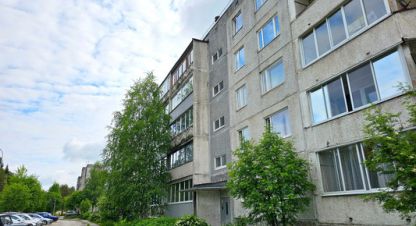 Продам квартиру 4-х комнатную с общей площадью 85.5м2, 5/5 эт., на улице Горняков пр-кт, г. Костомукша, Карелия респ., Россия, агентство Интернет-партнер. Фотография №1