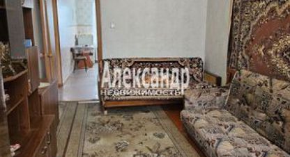Продам квартиру 2-х комнатную с общей площадью 47.8м2, 5/5 эт., на улице Трубачева, г. Лахденпохья, Карелия респ., Россия, агентство Интернет-партнер. Фотография №1