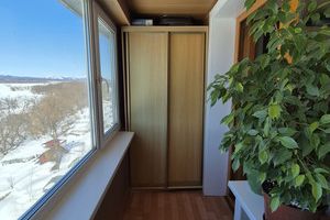 Продам квартиру 2-х комнатную с общей площадью 43.5м2, 5/5 эт., на улице 2-я набережная ул, г. Южно-Сахалинск, Сахалинская обл., Россия, агентство Интернет-партнер