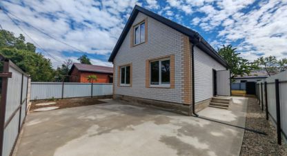Продам дом 3-х комнатный с общей площадью 137м2, на улице Ленина ул, г. Ильский, Краснодарский край, Россия, агентство Интернет-партнер. Фотография №1