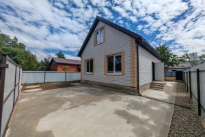 Продам дом 3-х комнатный с общей площадью 137м2, на улице Ленина ул, г. Ильский, Краснодарский край, Россия, агентство Интернет-партнер