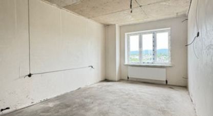 Продам квартиру 2-х комнатную с общей площадью 74м2, 9/9 эт., на улице Профсоюзная ул, г. Вольный аул, Кабардино-Балкария респ., Россия, агентство Интернет-партнер. Фотография №1