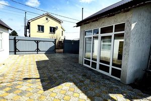 Продам дом 5-ти комнатный с общей площадью 180м2, на улице Лебединская, г. Кинель, Самарская обл., Россия, агентство Интернет-партнер