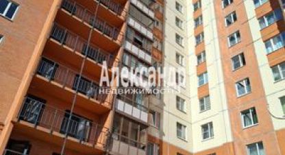 Продам квартиру с общей площадью 28.6м2, 8/17 эт., на улице Партизанской славы б-р, г. Кировск, Ленинградская обл., Россия, агентство Интернет-партнер. Фотография №1