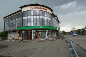 Сдам торговое помещение с общей площадью 800м2, на улице Комарова ул, г. Невинномысск, Ставропольский край, Россия, агентство Интернет-партнер