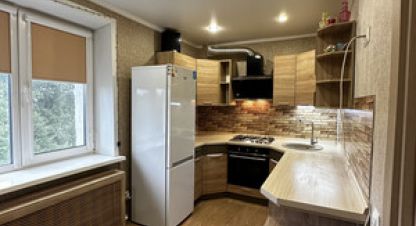 Продам квартиру 2-х комнатную с общей площадью 51.5м2, 4/4 эт., на улице Володарского, Володарский район, г. Брянск, Брянская обл., Россия, агентство Интернет-партнер. Фотография №1